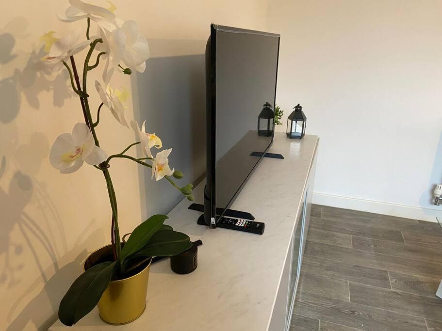 2 Bedroom Private Spacious Apartment In West Midlands Birmingham Eksteriør billede