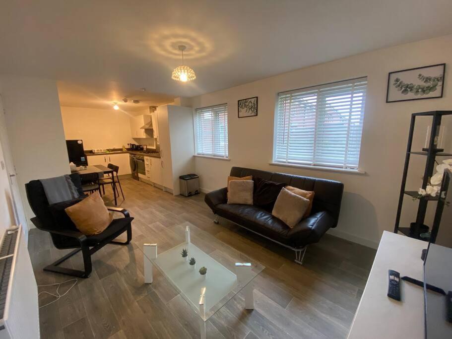 2 Bedroom Private Spacious Apartment In West Midlands Birmingham Eksteriør billede